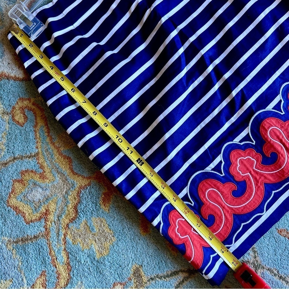 Vineyard Vines Navy Blue and White Cotton Striped Skirt with Red Trim at Bottom - Picture 3 of 7